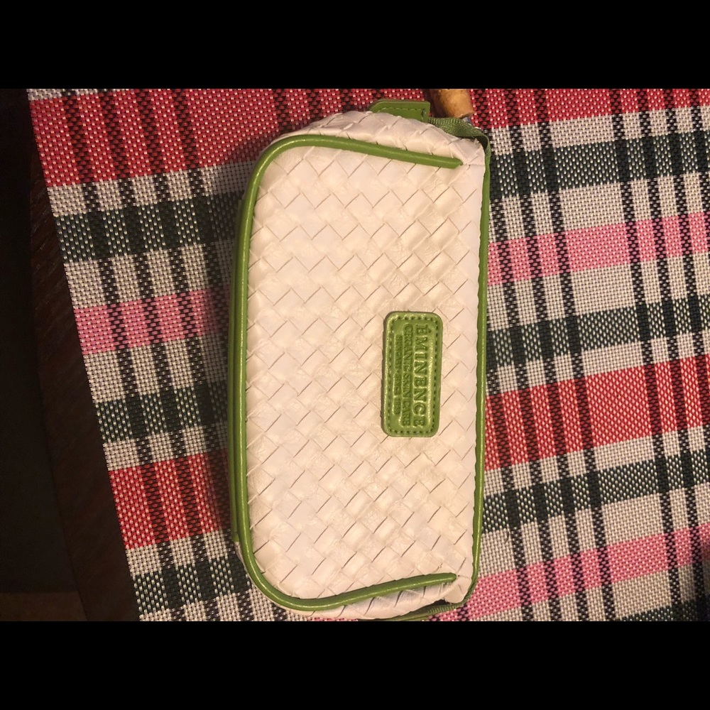 NEW. Beautiful green and white make up bag💕